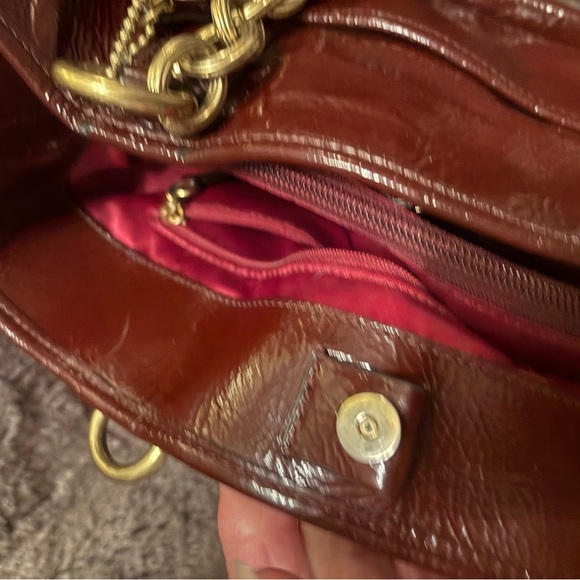 Elegant Brown patent Leather Poppy Coach Tote Bag - Picture 11 of 12